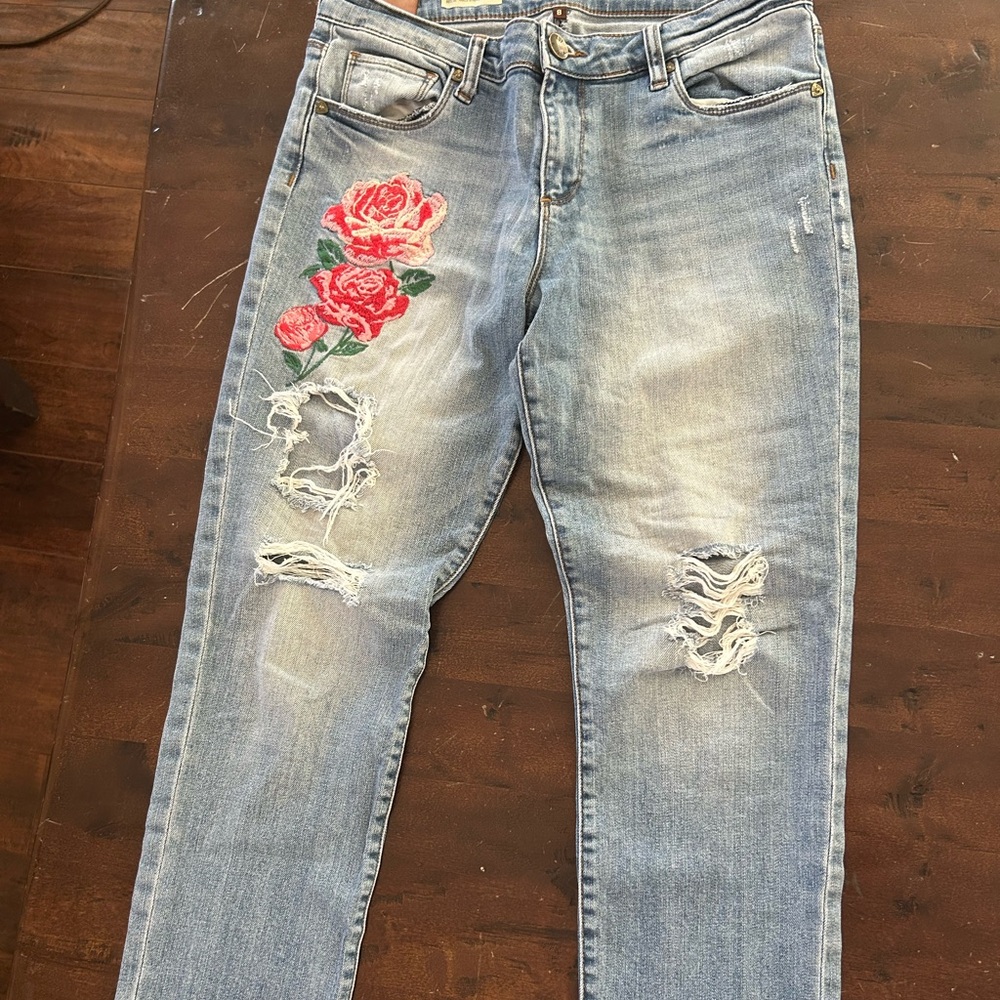 Vintage straight leg embroidered jeans